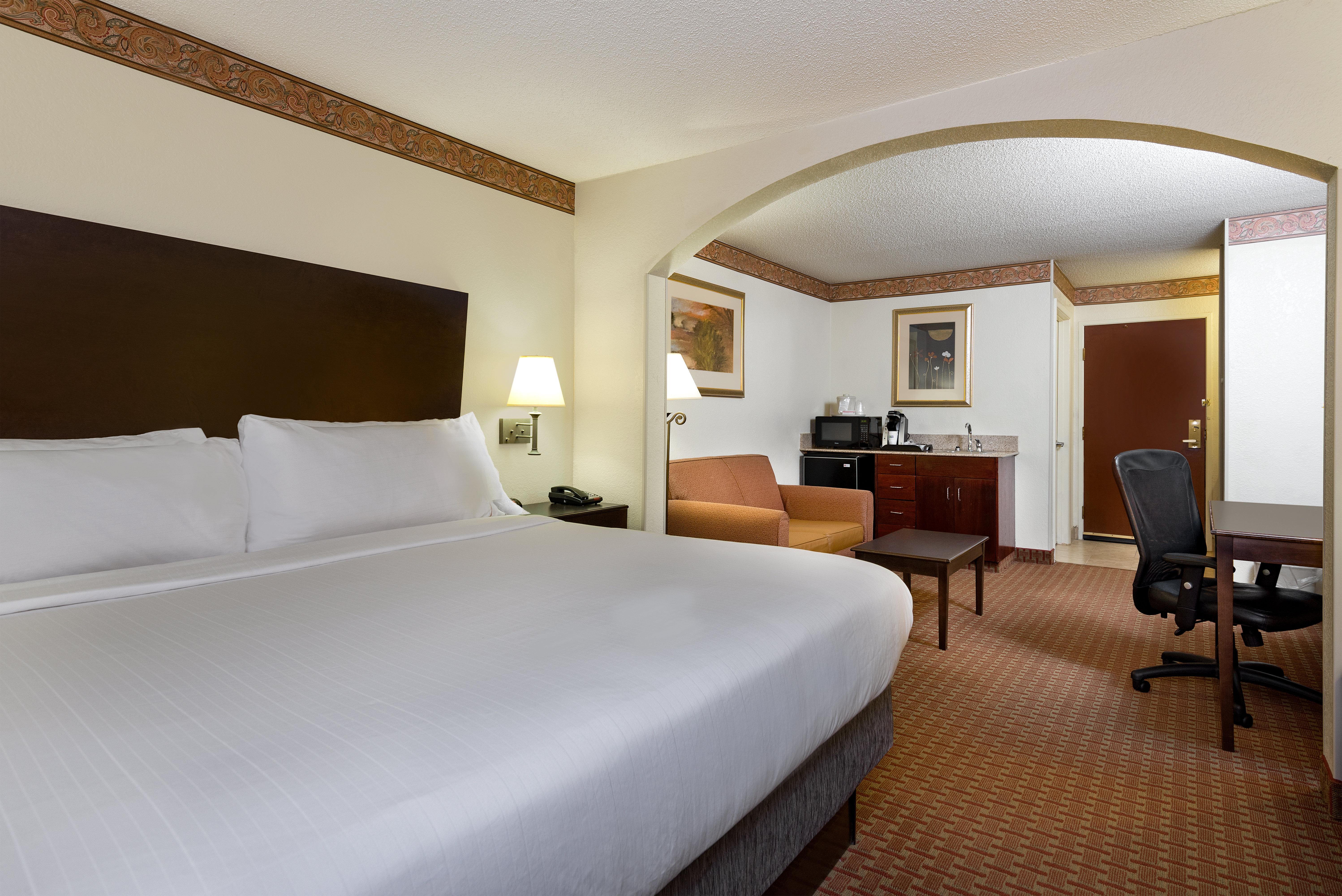 Holiday Inn Express Wilson I-95 By Ihg מראה חיצוני תמונה